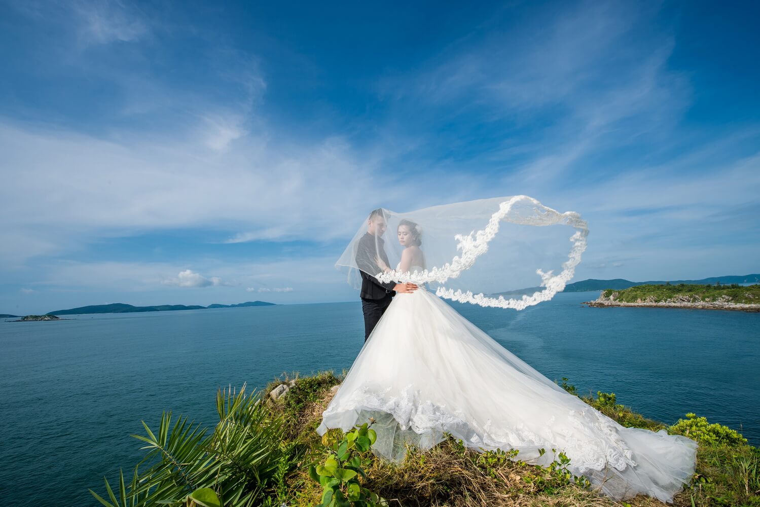 Chụp ảnh cưới ngoại cảnh tại Quan Lạn