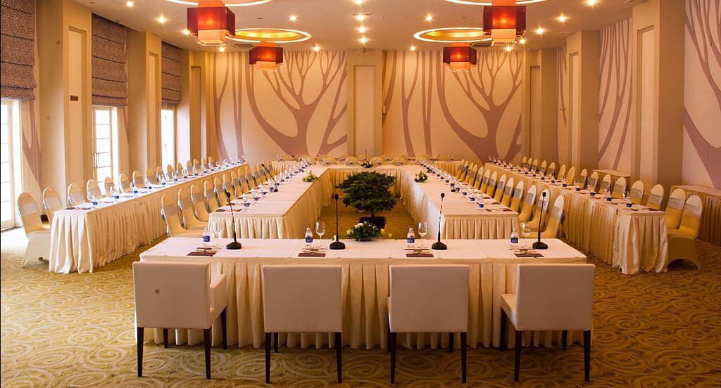Kiểu Conference - Chuyên nghiệp từng chi tiết