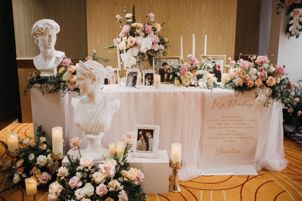 Các phong cách trang trí bàn gallery phổ biến - Vintage