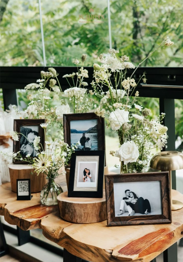 mẫu bàn gallery đám cưới