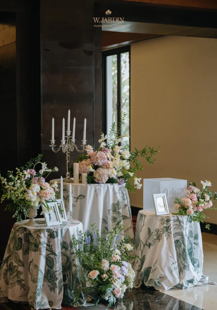 bàn gallery tiệc cưới