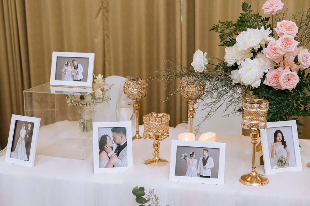 Bàn gallery phong cách sang trọng đẳng cấp