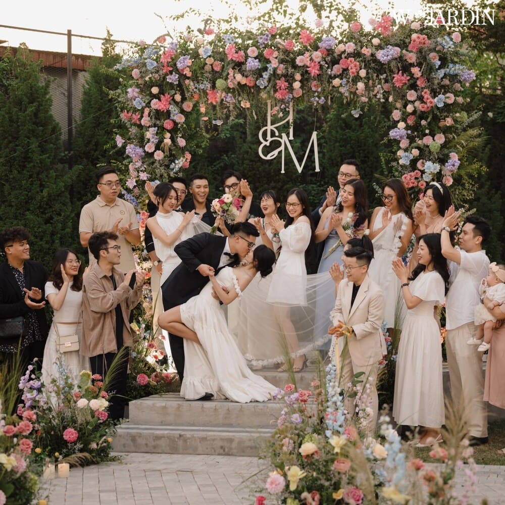 Tổng quan về chi phí tổ chức tiệc cưới ngoài trời