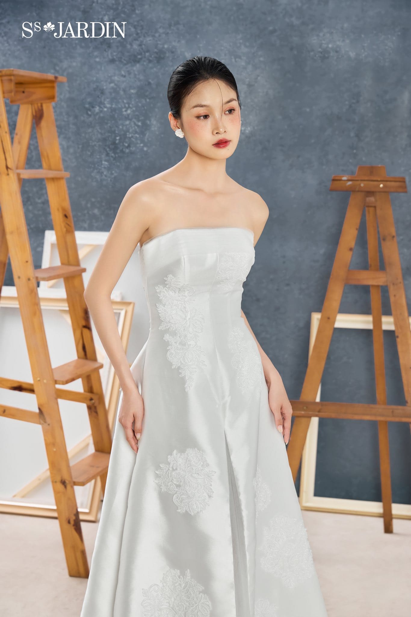 Đặc điểm nổi bật của phong cách make up cô dâu tone đỏ