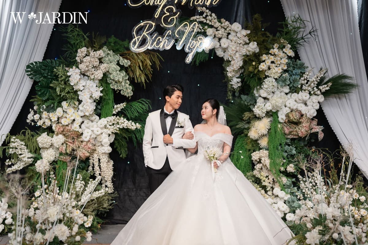 Các thành phần cấu tạo sân khấu đám cưới