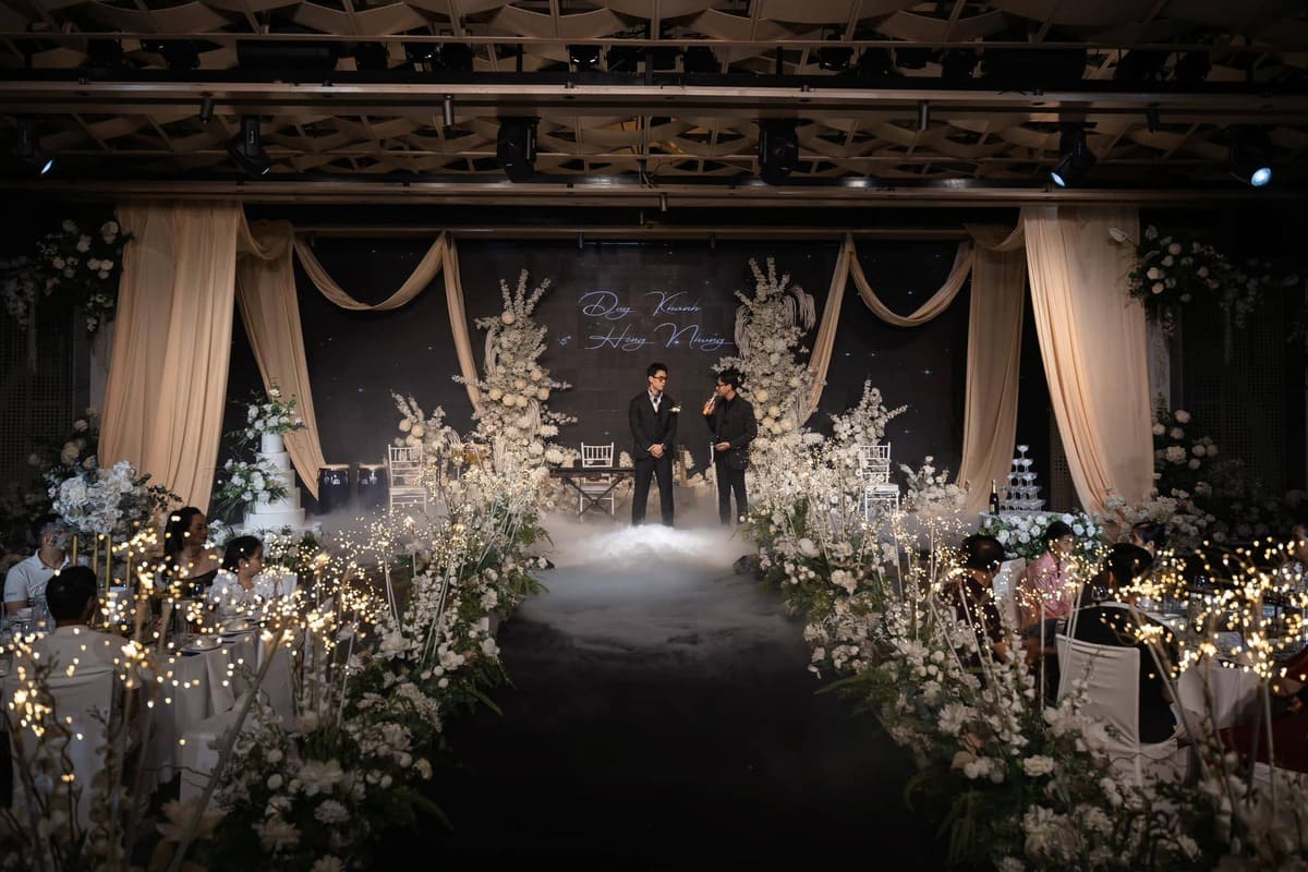 Các mẫu sân khấu đám cưới đẹp nhất hiện nay