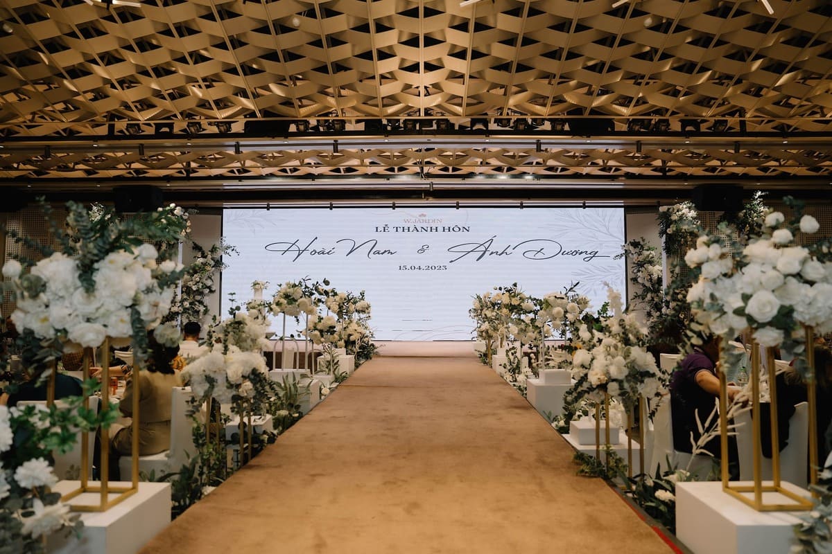 Mẫu sân khấu đám cưới đẹp