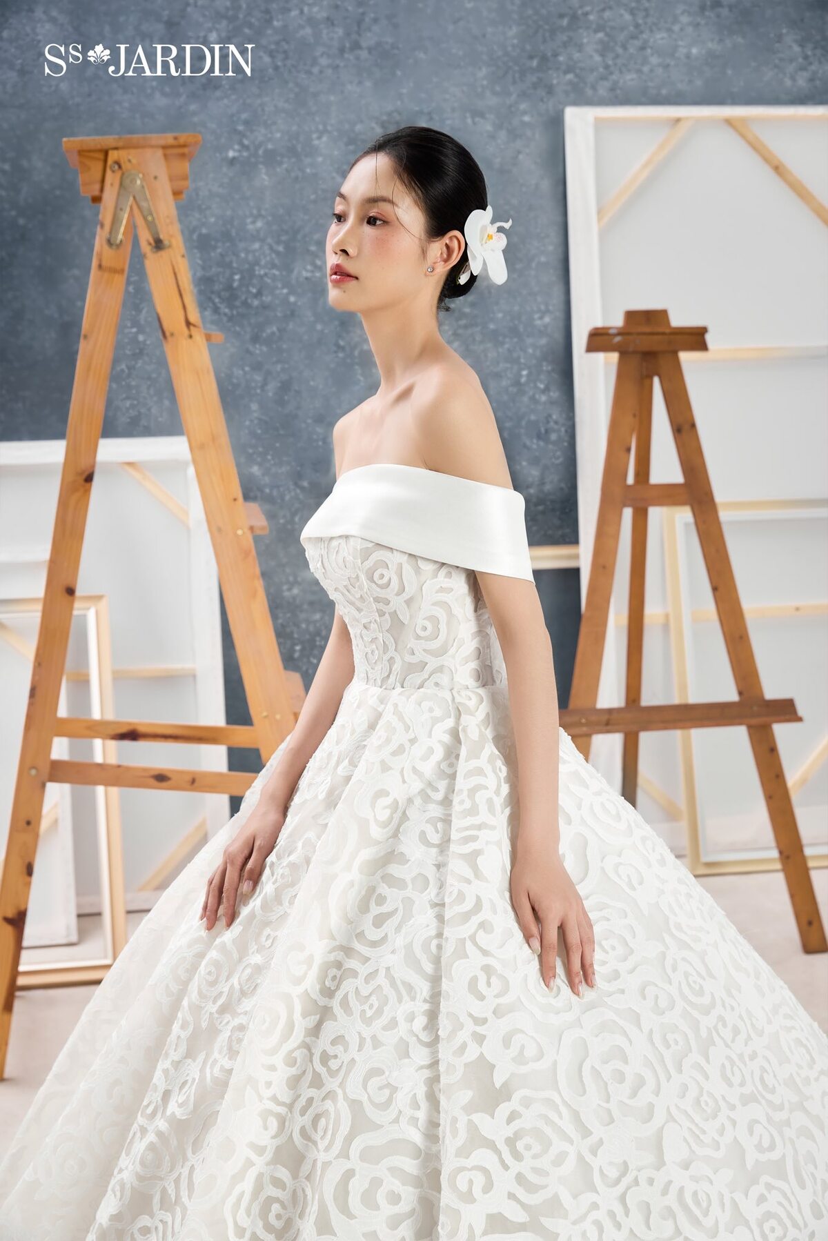 Chất liệu váy cưới phù hợp cho mẹ bầu 7 tháng