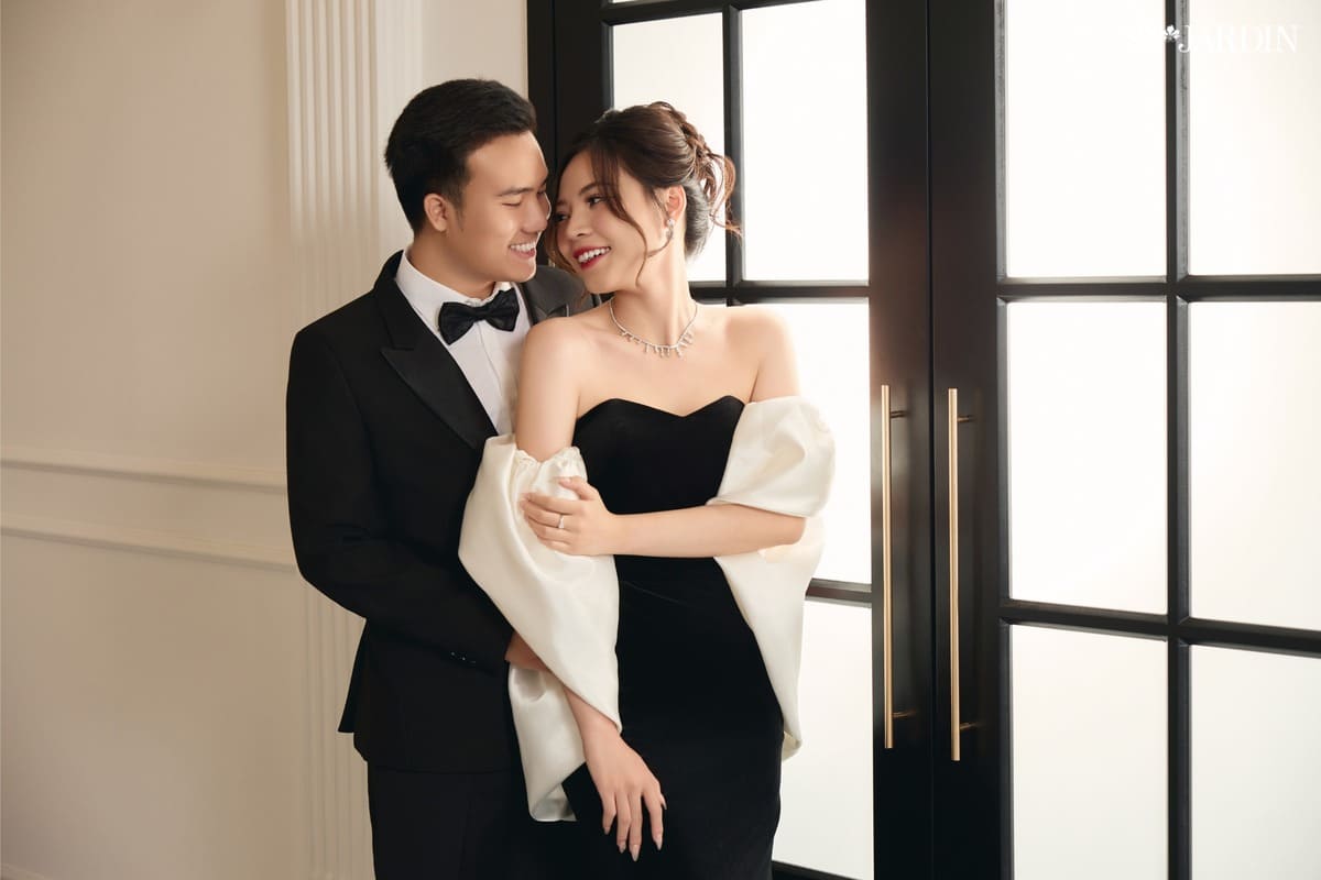 Hướng dẫn cách tạo dáng chụp ảnh cổng cưới đẹp nhất