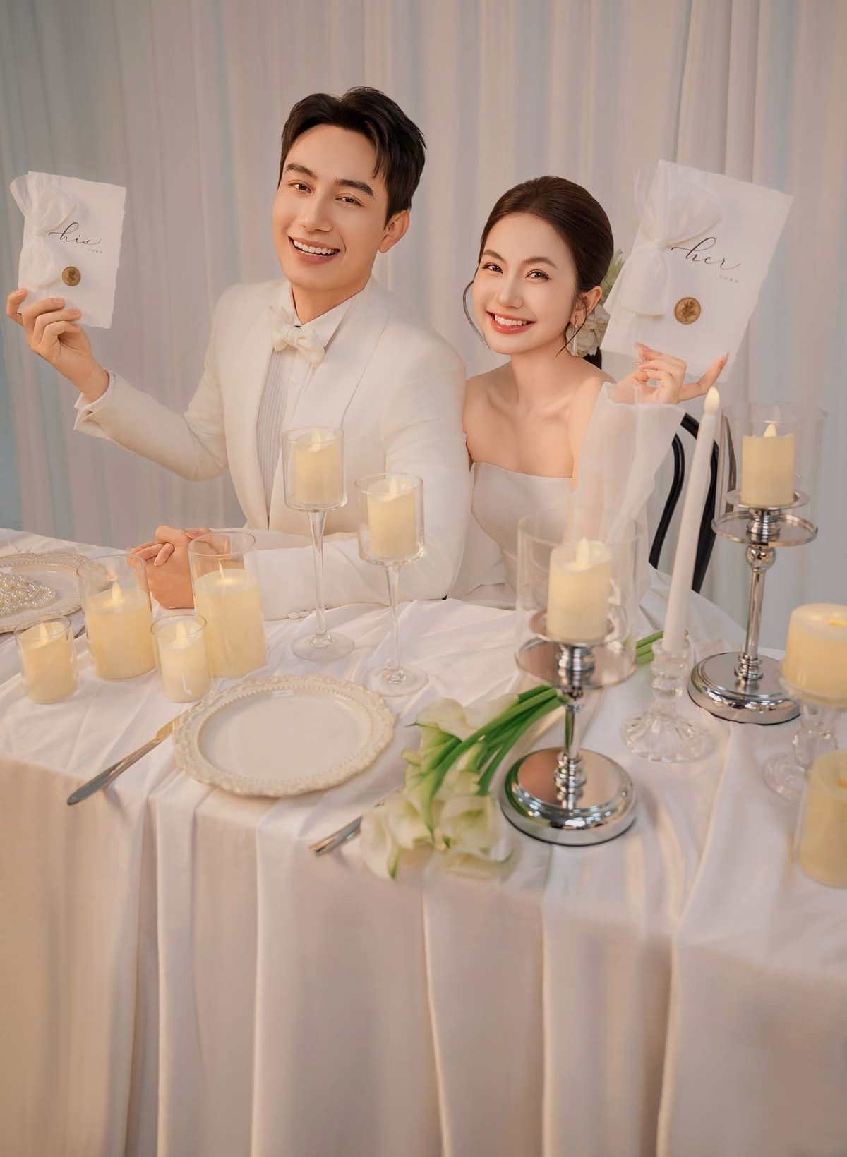 Trang phục trong phong cách ảnh cưới bàn tiệc