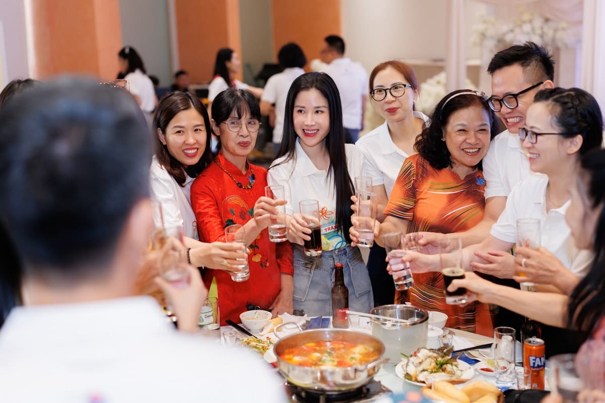Hướng dẫn cách lên thực đơn tiệc cưới cho 10 người chuẩn nhất
