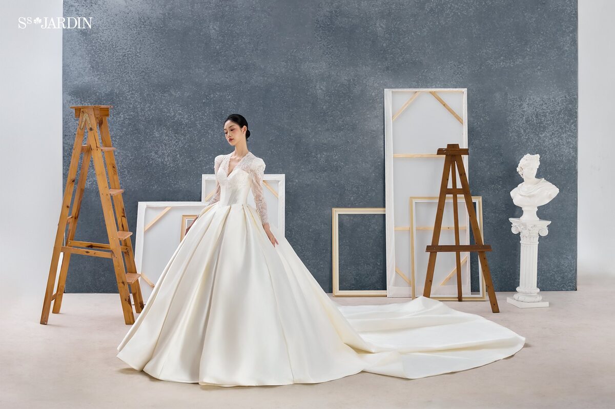 Bộ sưu tập váy cưới đơn giản kín đáo tại Showroom Ss.Jardin