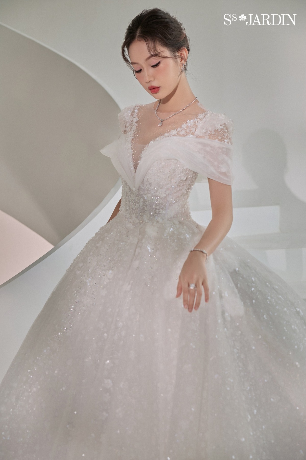 Hướng dẫn chọn váy cưới phù hợp