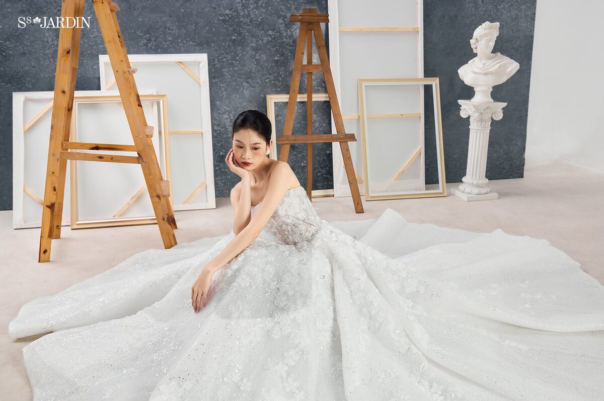 mẫu váy cưới xoè đẹp