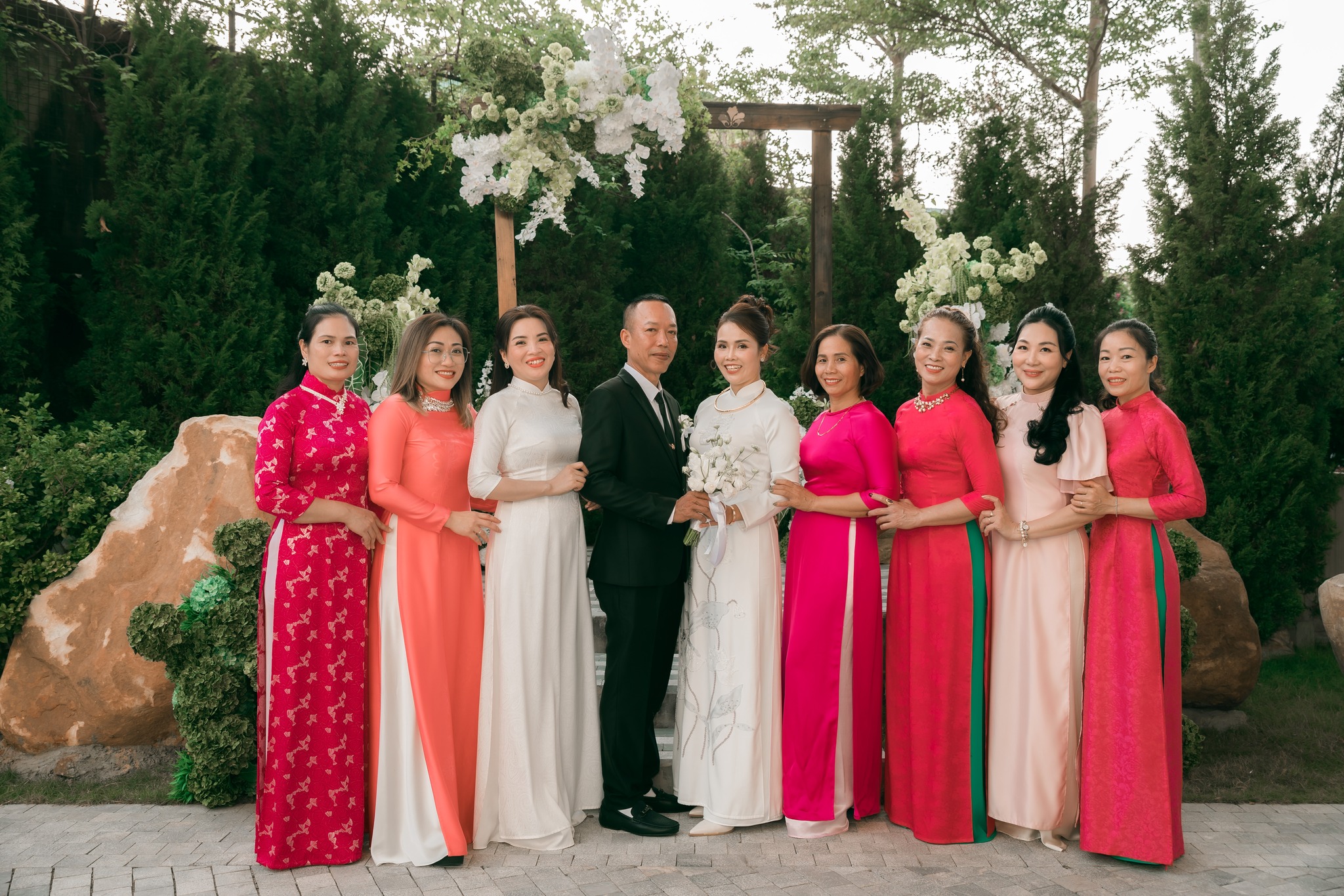 áo dài cưới truyền thống