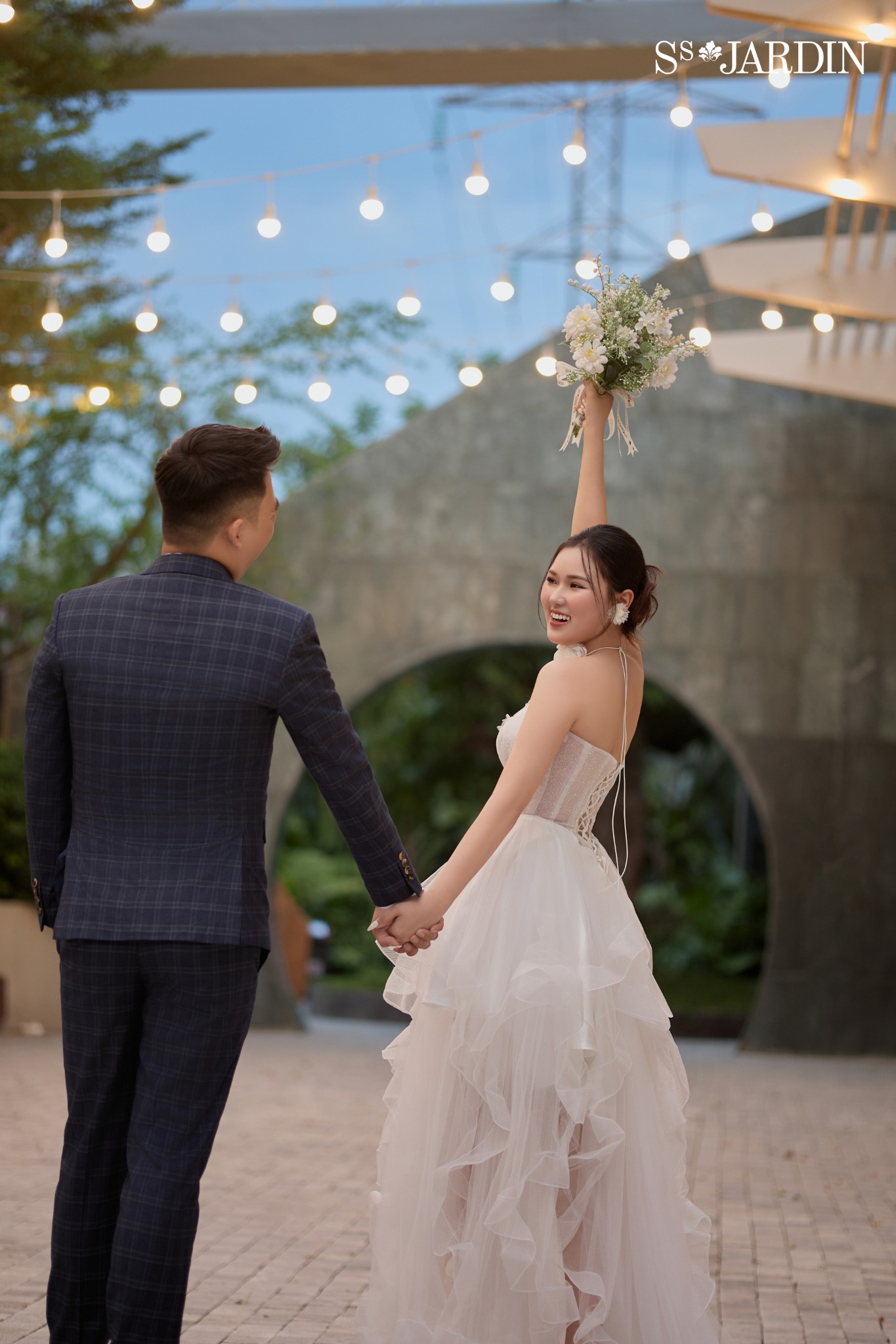 chụp ảnh cưới tự nhiên nhất