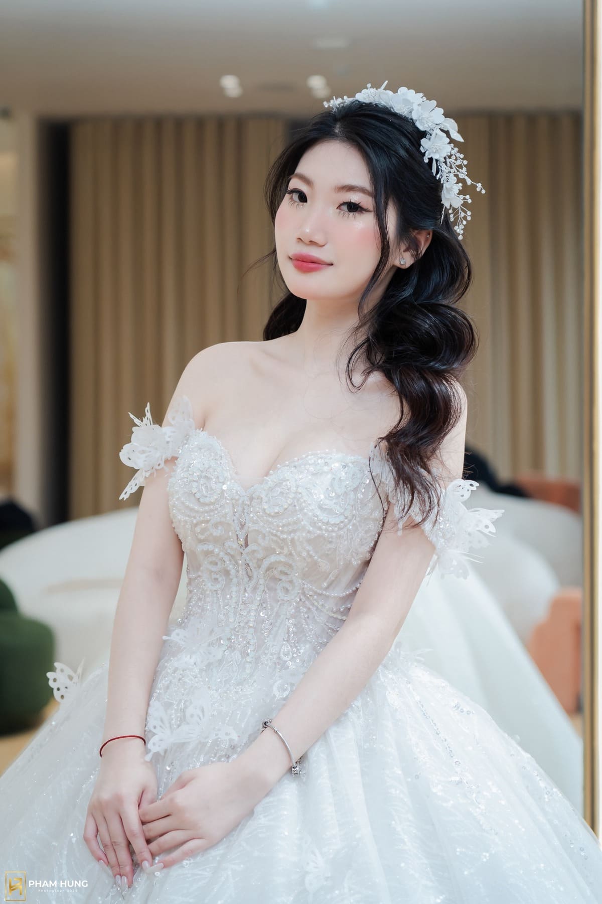 Các kiểu tóc cô dâu được yêu thích nhất hiện nay