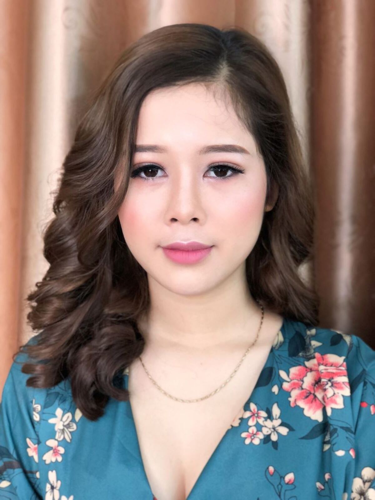 Tổng hợp kiểu tóc mẹ cô dâu đẹp tinh tế và sang trọng