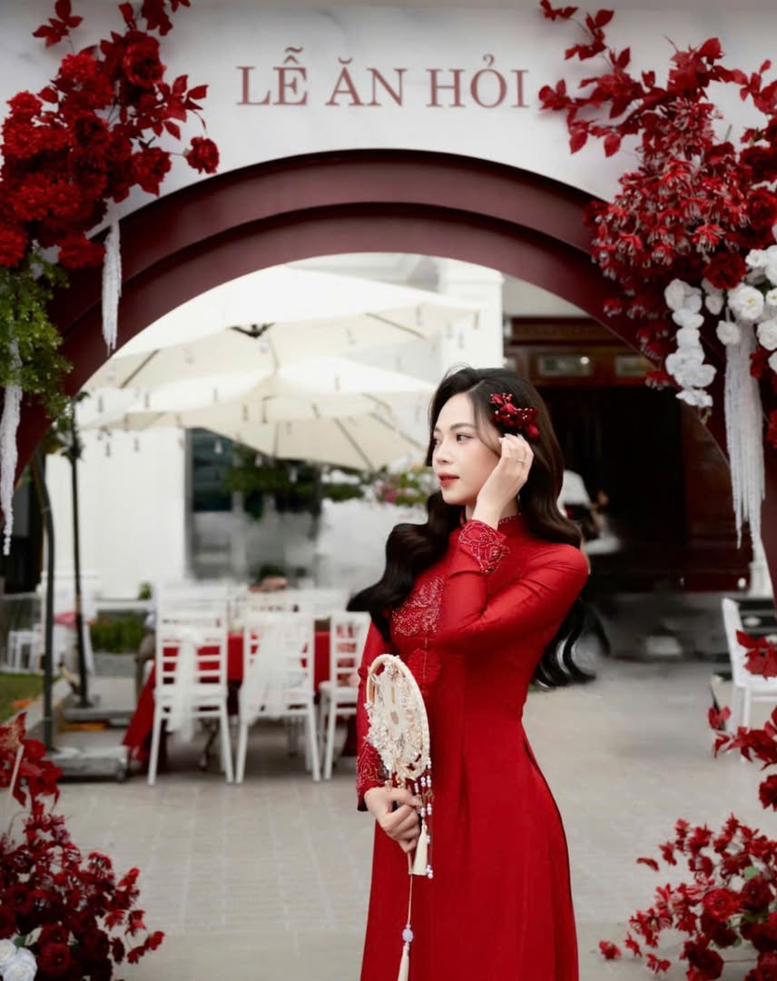 Nhà gái phát biểu trong lễ an hỏi