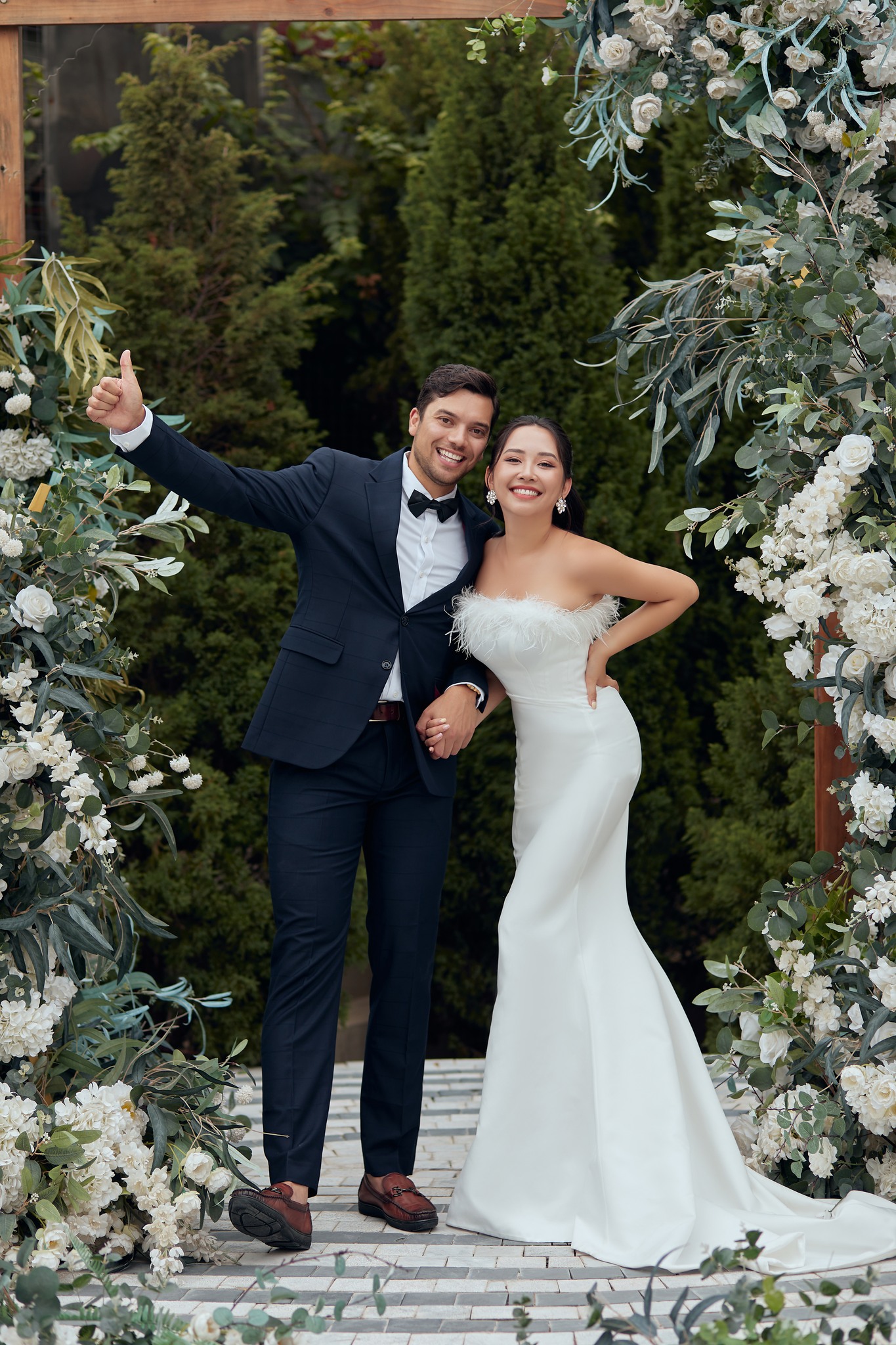 Cách chọn váy cưới đuôi cá đẹp và thoải mái trong ngày cưới