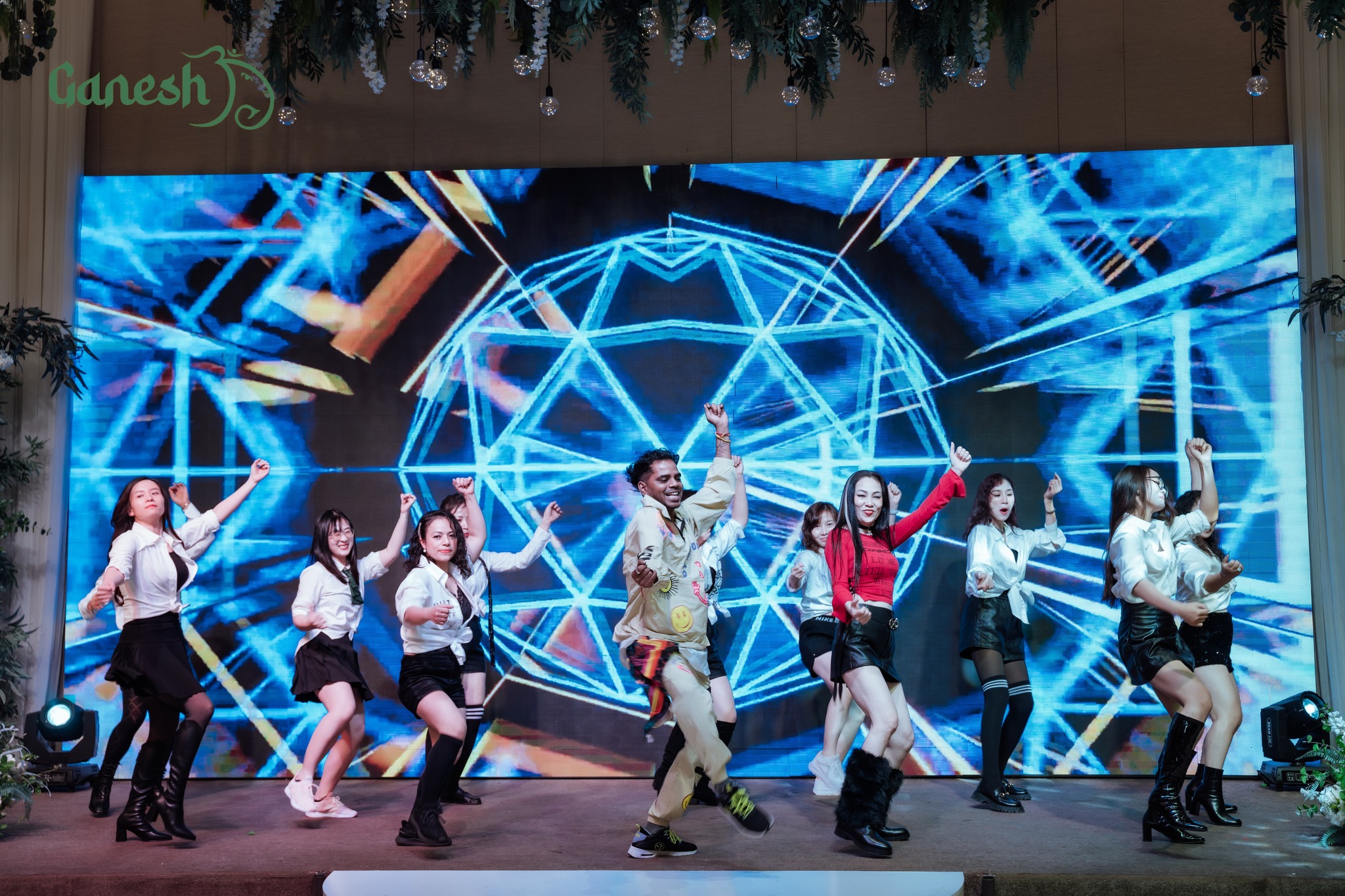 Kinh nghiệm tổ chức Gala cuối năm chuyên nghiệp cho doanh nghiệp vừa và nhỏ