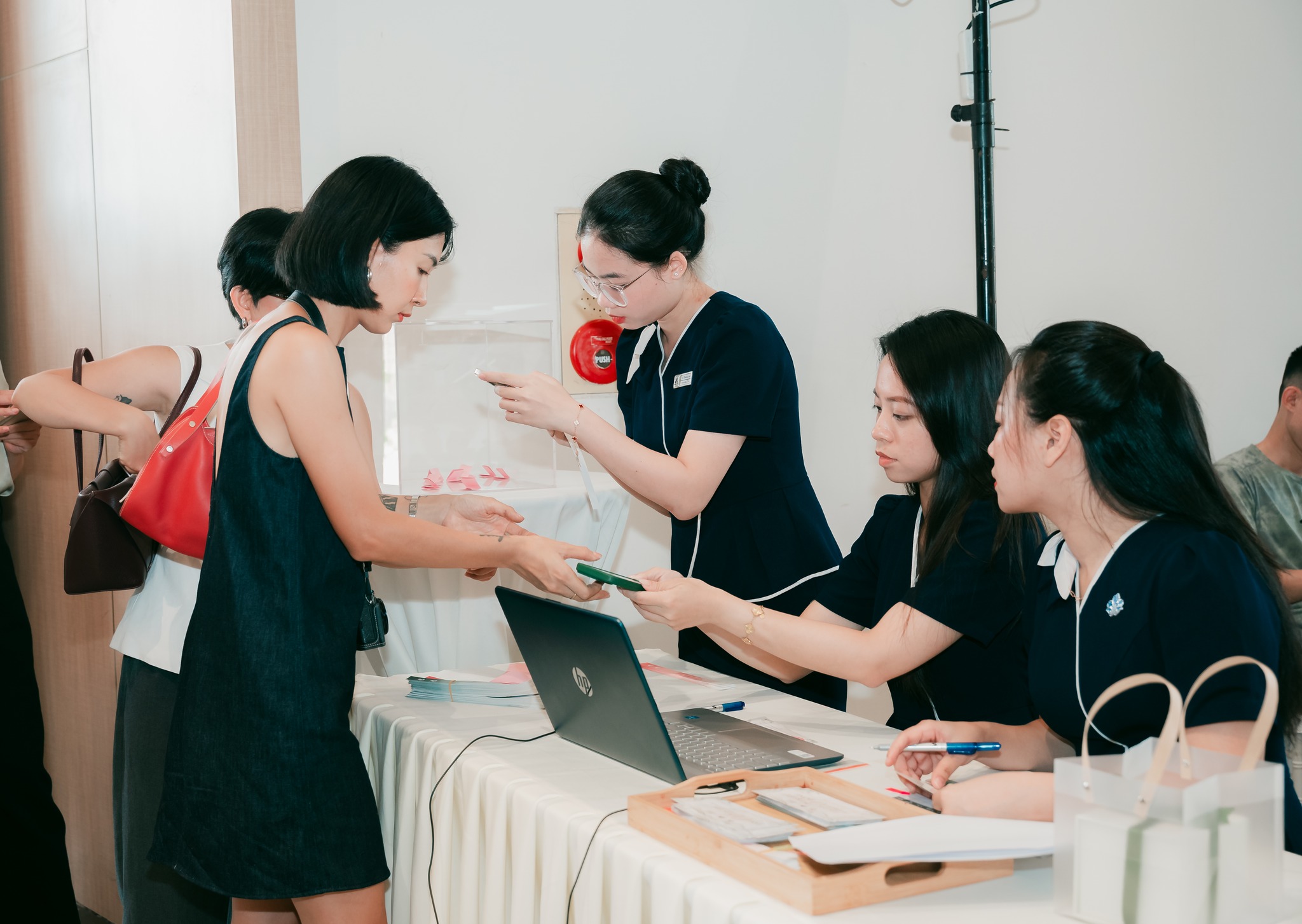 Hướng dẫn cách kiểm soát chi phí tổ chức hội nghị hội thảo cho doanh nghiệp