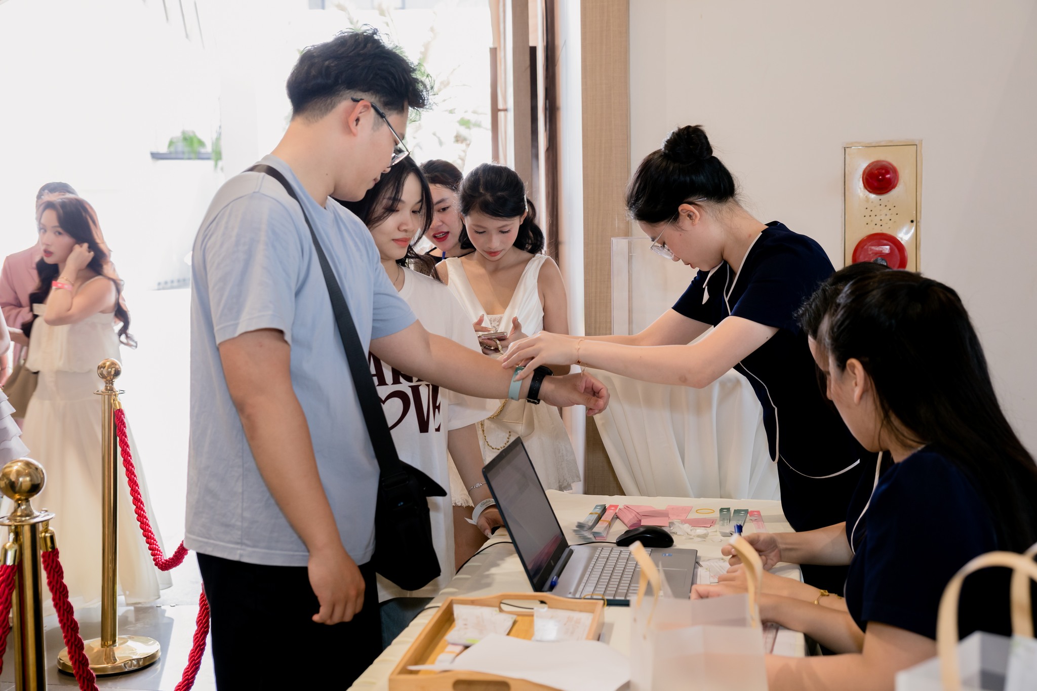 dịch vụ tổ chức hội nghị trọn gói