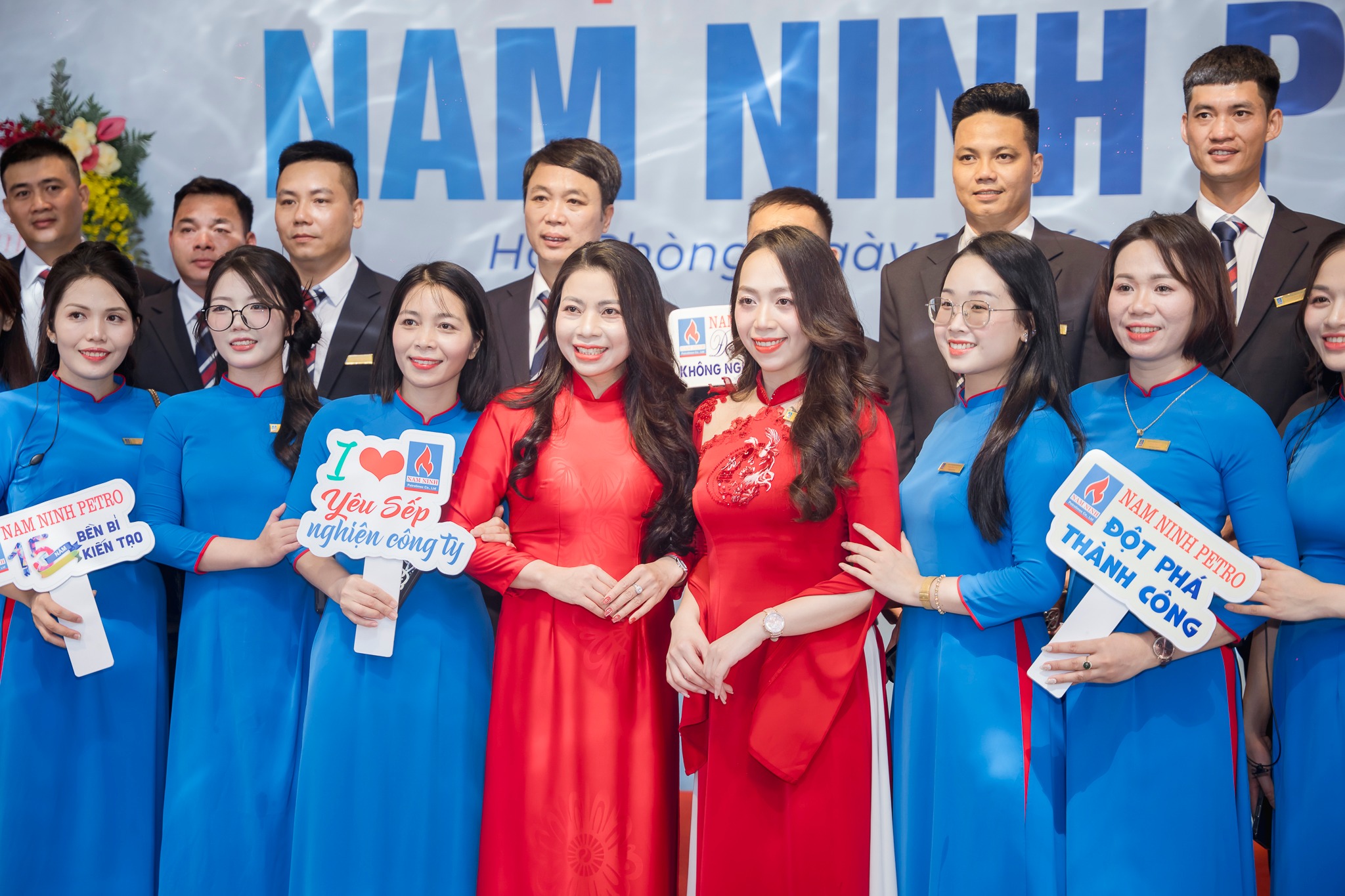 tổ chức hội nghị tổng kết cuối năm