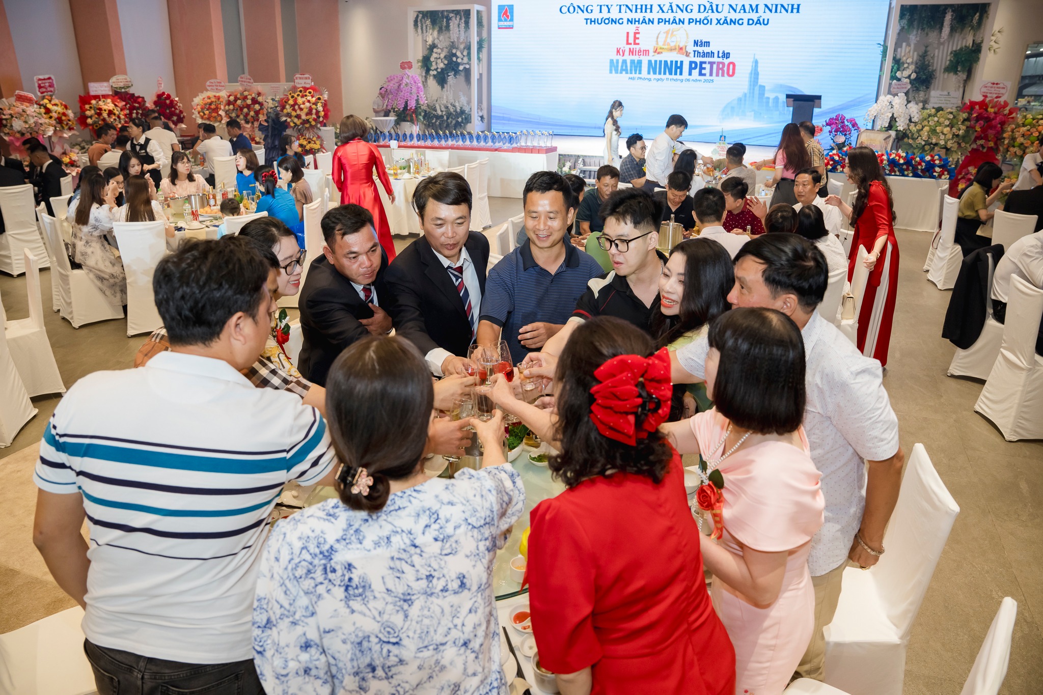 dịch vụ tổ chức hội nghị nhà phân phối