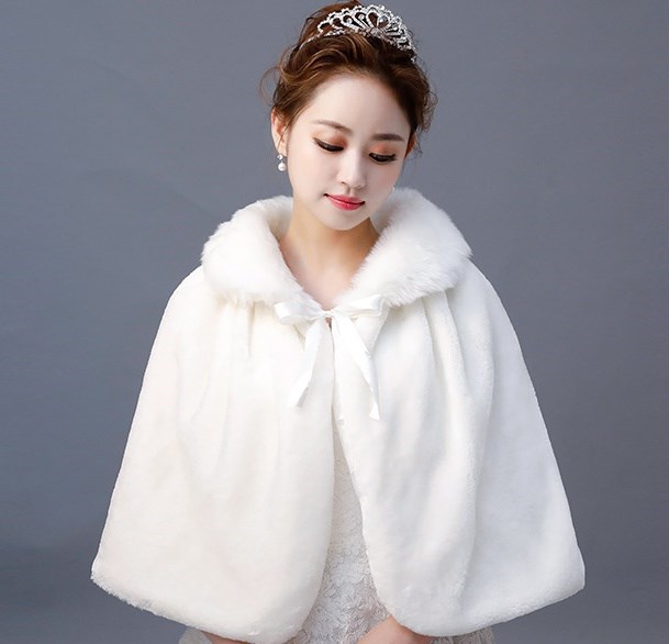 áo choàng cưới