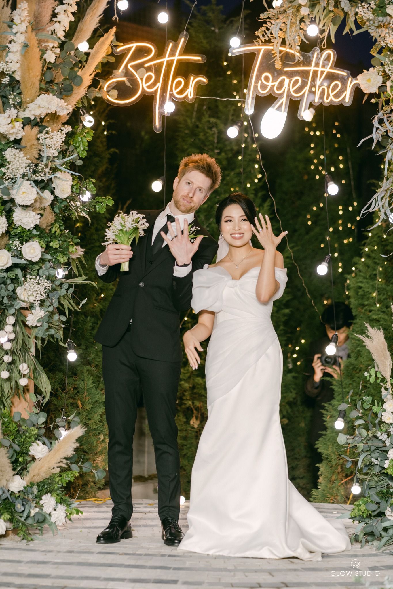 trang điểm cô dâu tông tây