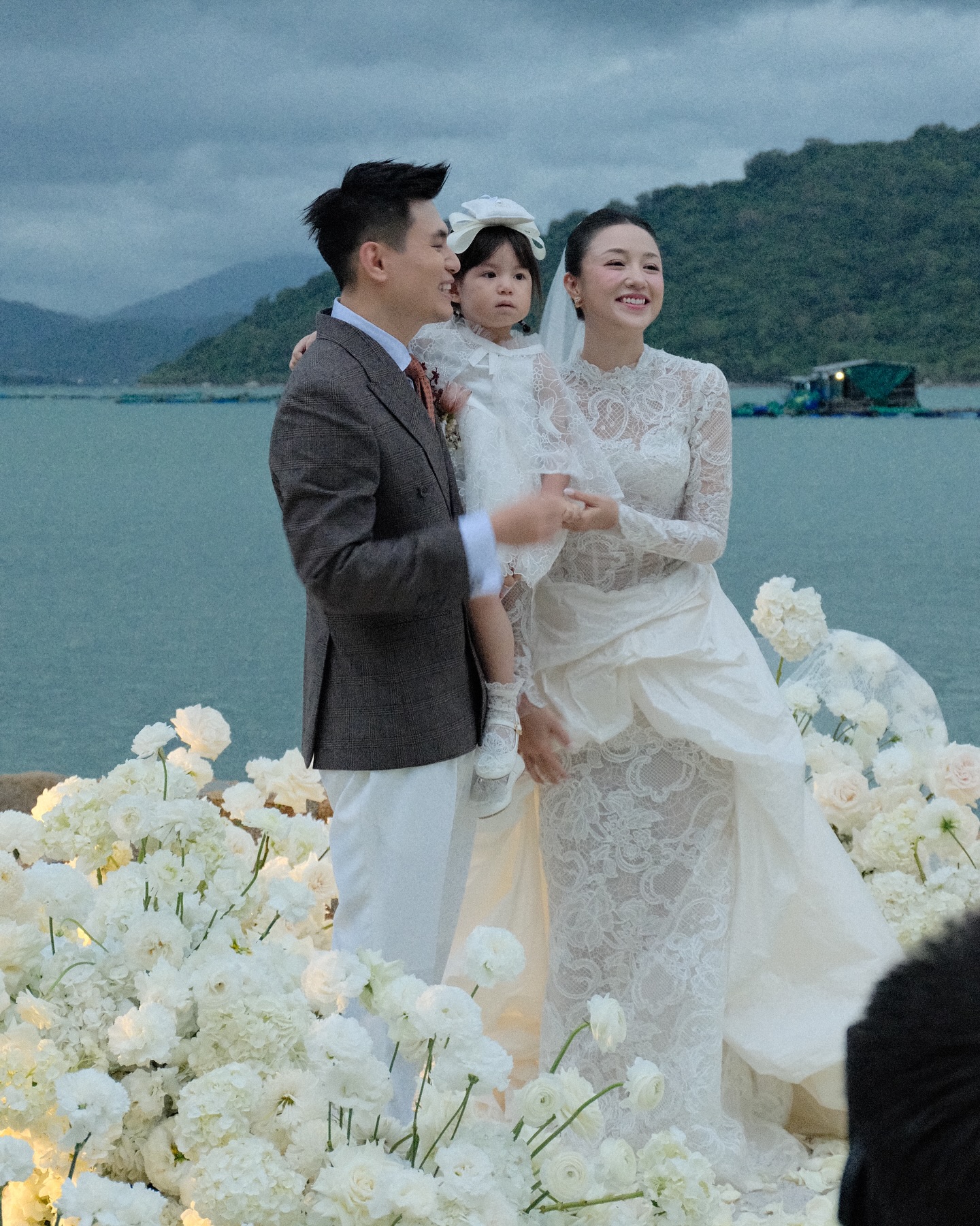 concept chụp ảnh cưới biển