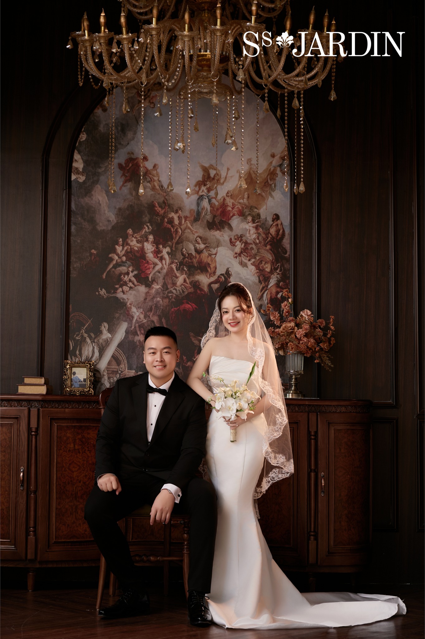 váy cưới đuôi cá ôm body