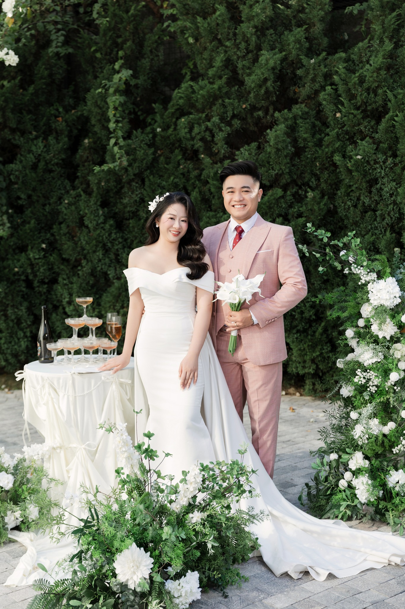 váy cô dâu đuôi cá đỏ