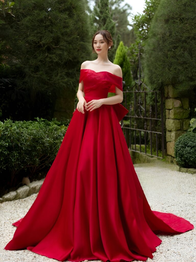 váy cô dâu đuôi cá màu đỏ