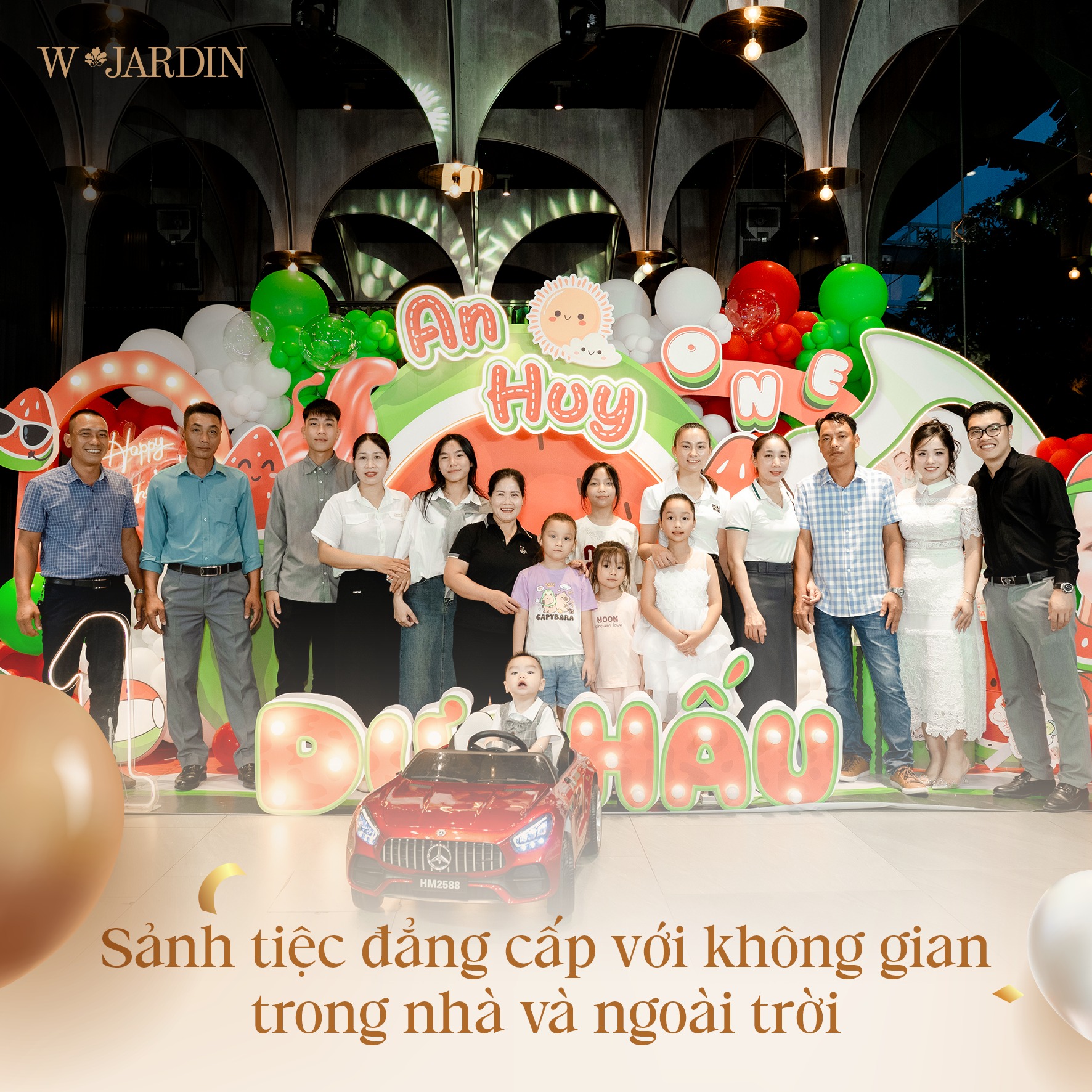 Sảnh tiệc đẳng cấp với không gian trong nhà và ngoài trời