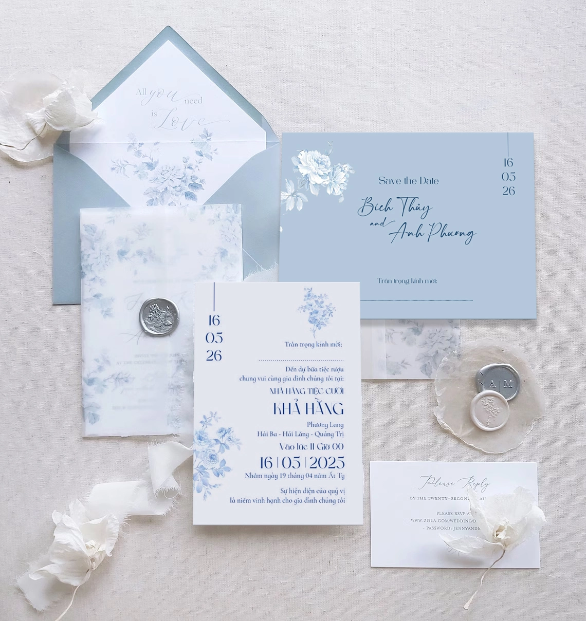 thiệp cưới màu xanh dương