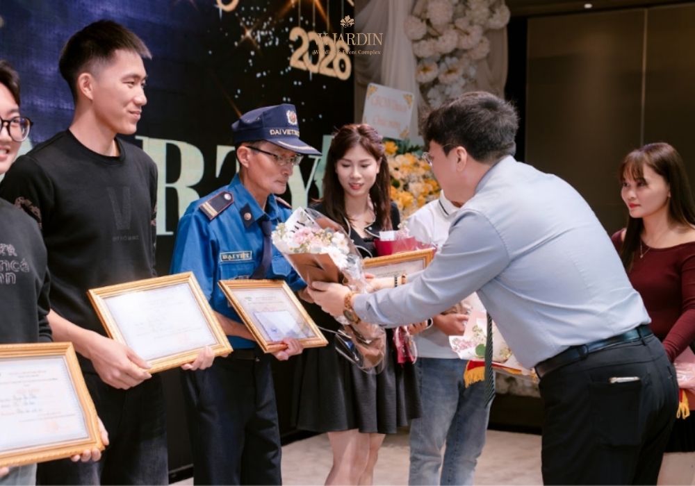 Chương trình tất niên cuối năm của công ty